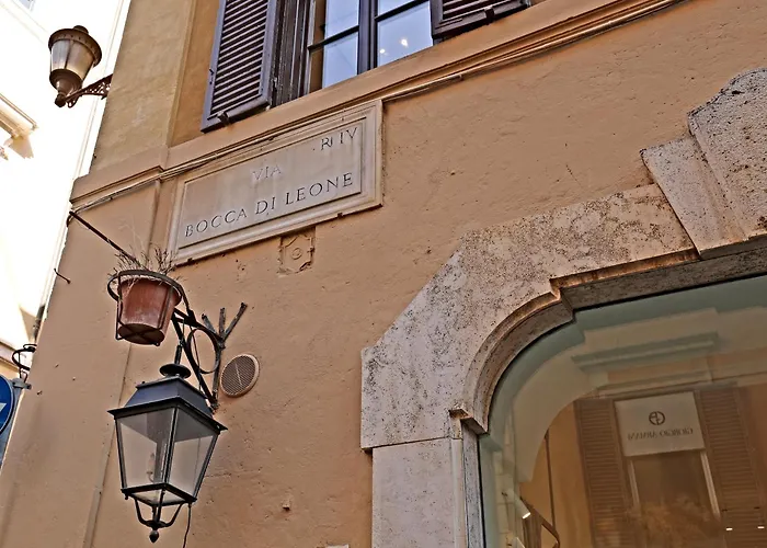 rooms Condotti