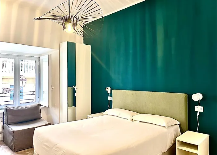 900 Liberty Rooms