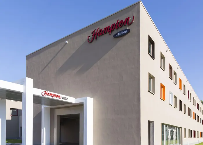 Hampton By Hilton East