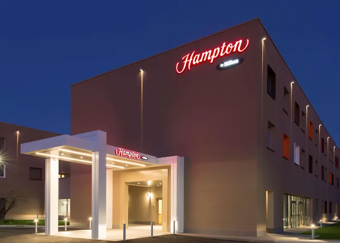 Hampton By Hilton East