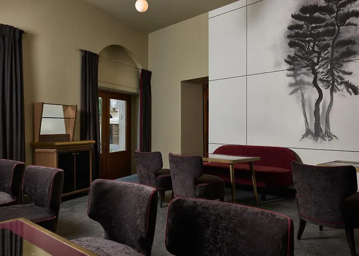 Navona Palace Luxury Inn